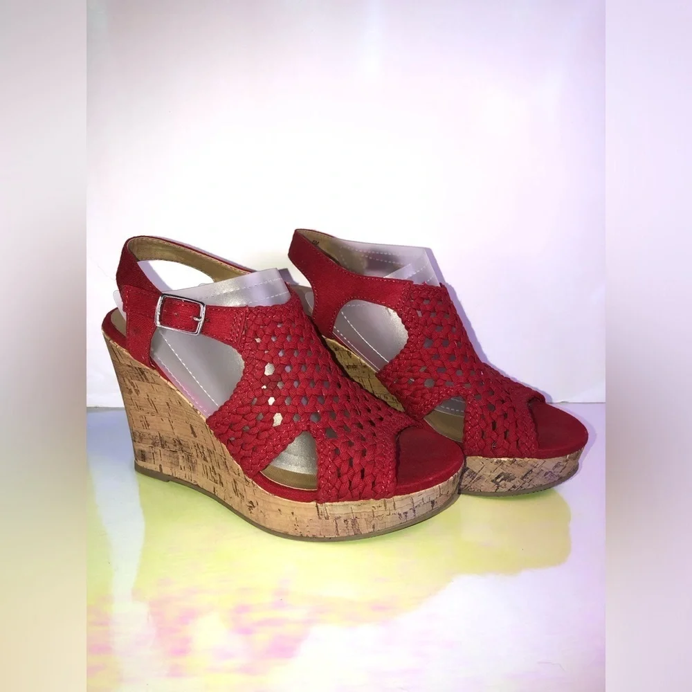 SO Vibrant Red Woven Wedges